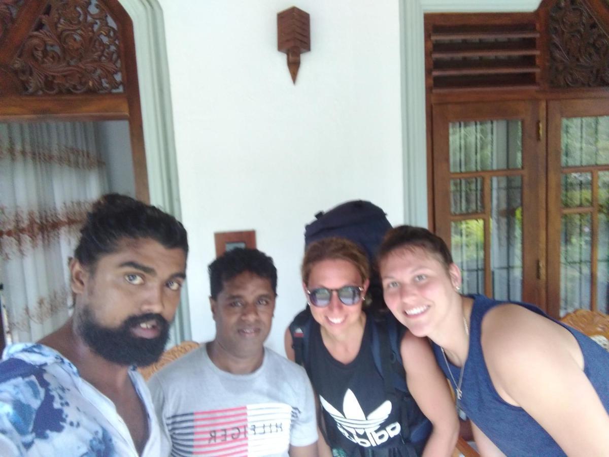 Janu Homestay Tangalle Extérieur photo