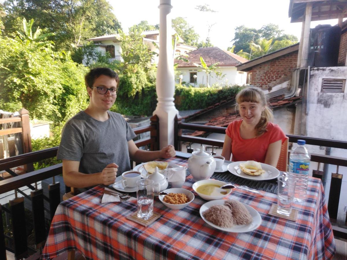 Janu Homestay Tangalle Extérieur photo